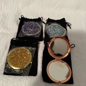 Sparkling mirrors NWT All 4